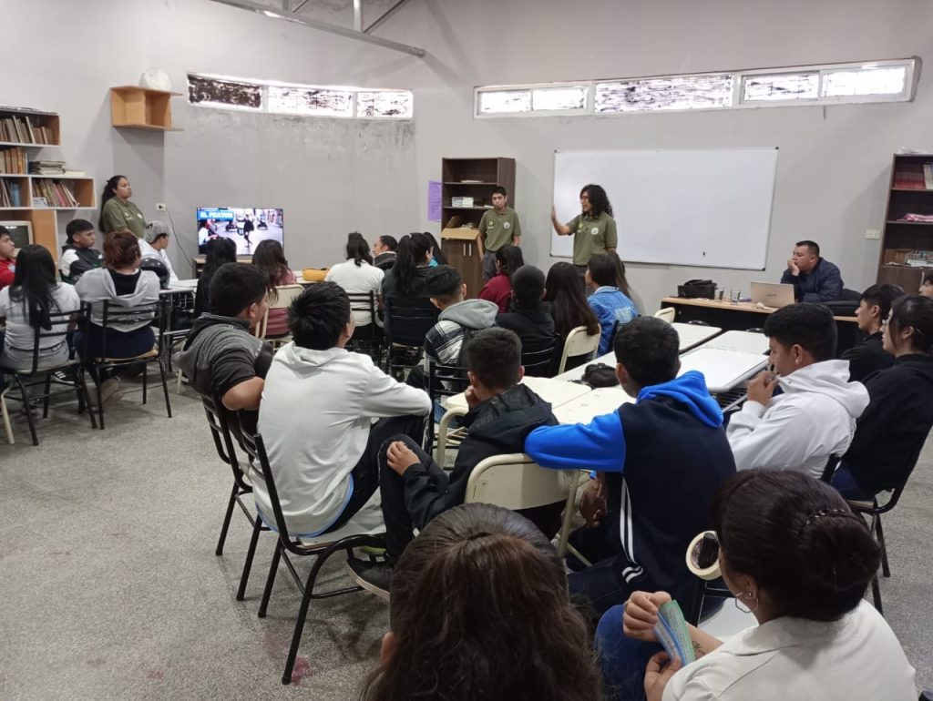 Alumnos del secundario municipal participaron en una Jornada sobre Educación Vial 