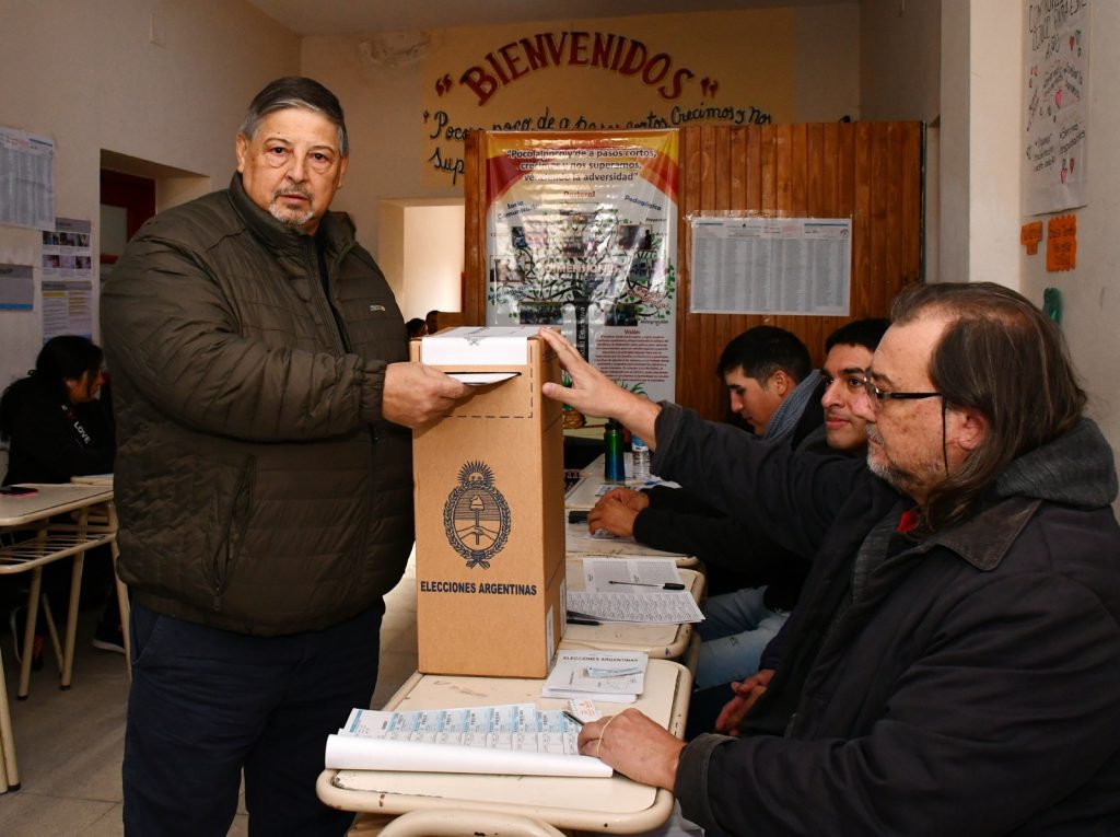 José Gómez emitió su voto