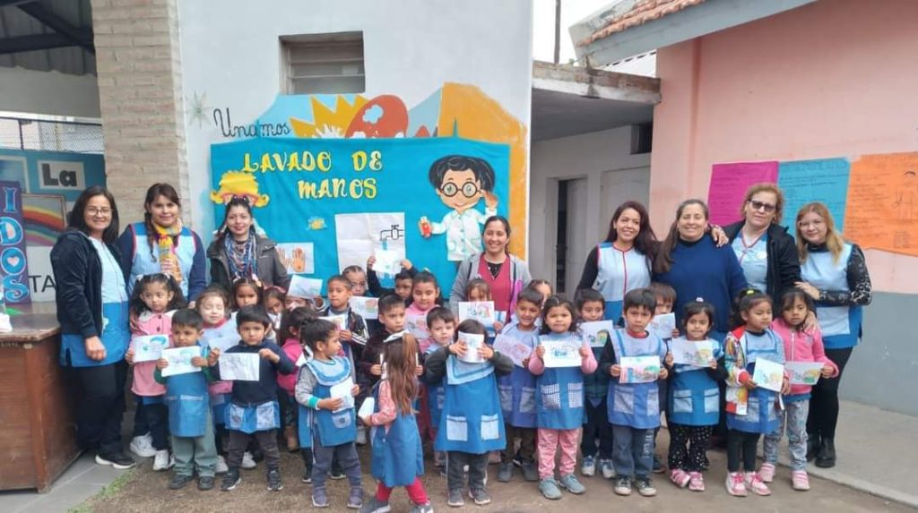 El CAMM Nº1 brindó un taller sobre higiene personal a padres y alumnos del jardín municipal duendecitos