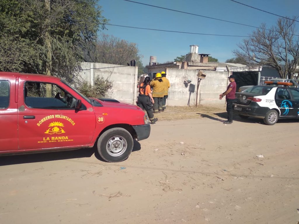 Alerta Banda evitó que un incendio se propagara hasta un inmueble 