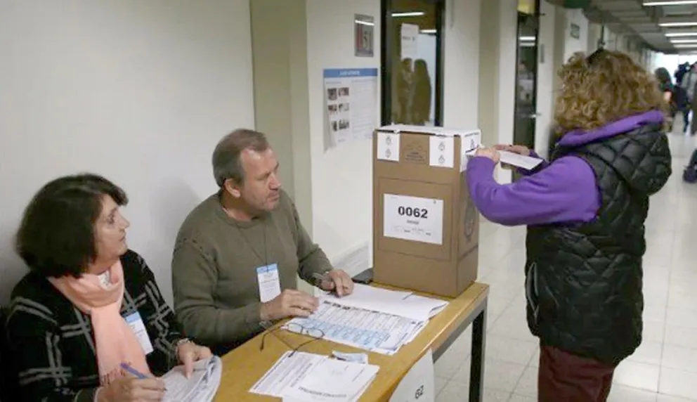 PASO 2023: lo que hay que saber antes de votar; en Santiago, 812 mil electores
