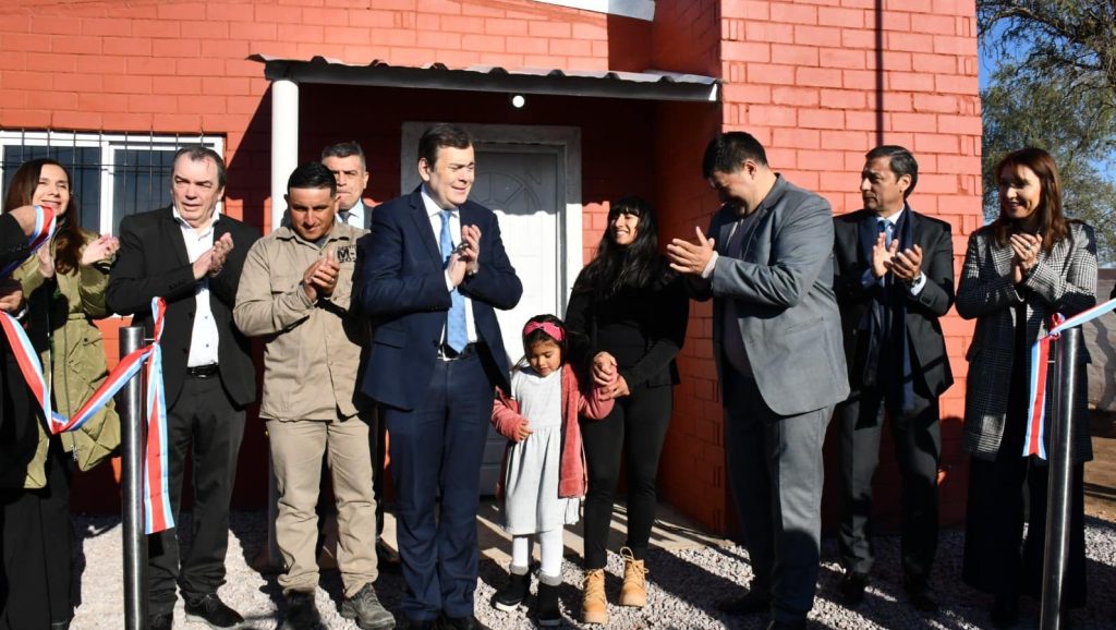 Más familias santiagueñas cumplen el sueño de la vivienda propia