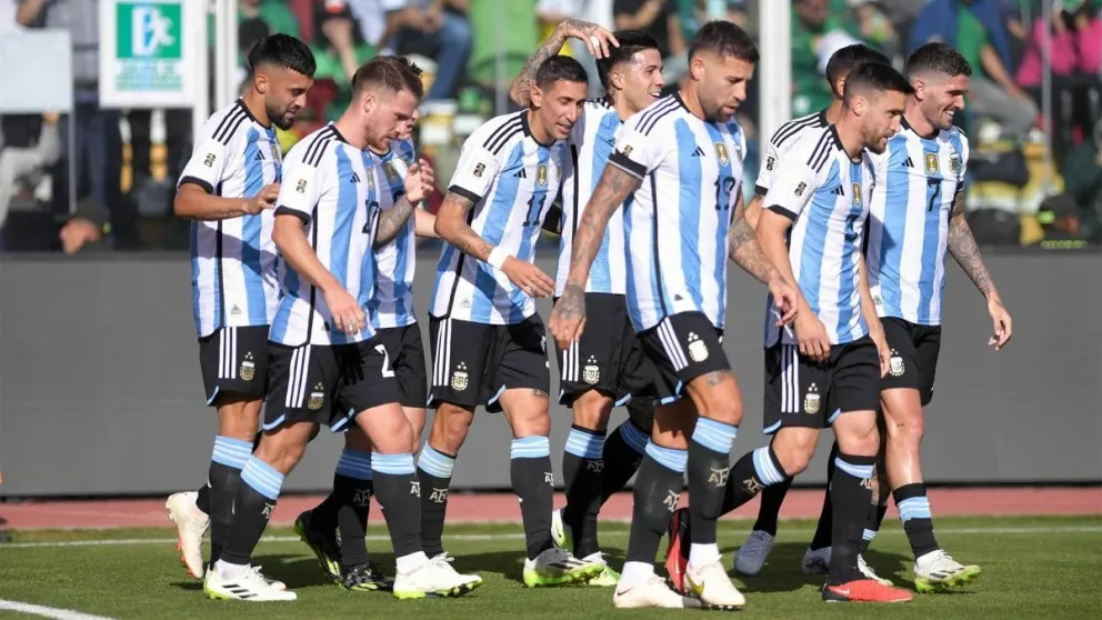 Argentina le ganó por 3 a 0 a Bolivia