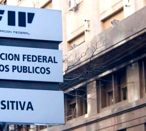 Enviarán un proyecto al Congreso para que las grandes empresas tributen por sus ganancias