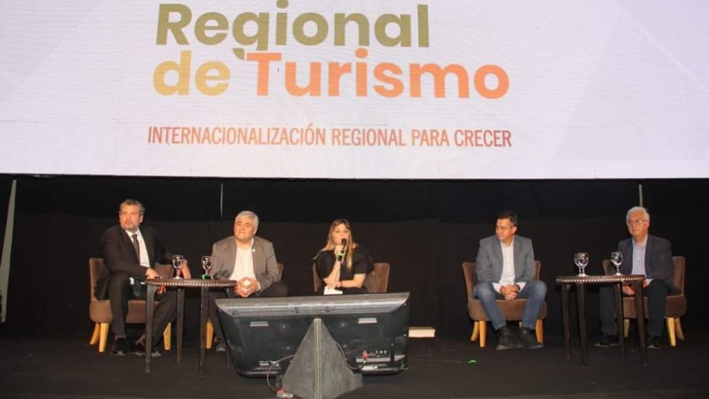 Arrancó el primer Foro Regional de Turismo del Norte en Salta