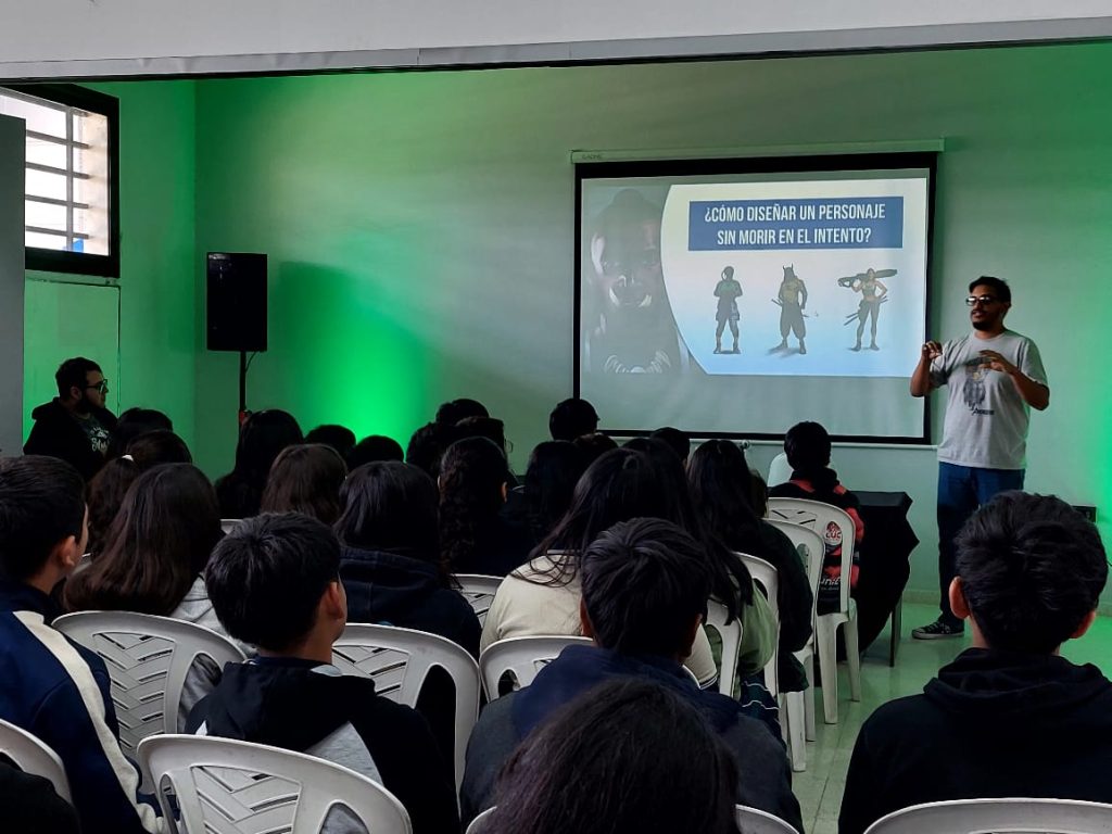 La “1° Feria del Libro Municipal” presentó un “Taller de diseño de personajes Comics”