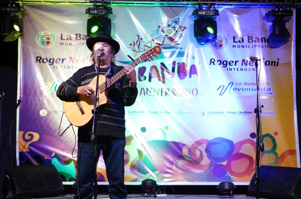 Continúan las presentaciones en el escenario alternativo por el aniversario 111° de la ciudad de La Banda