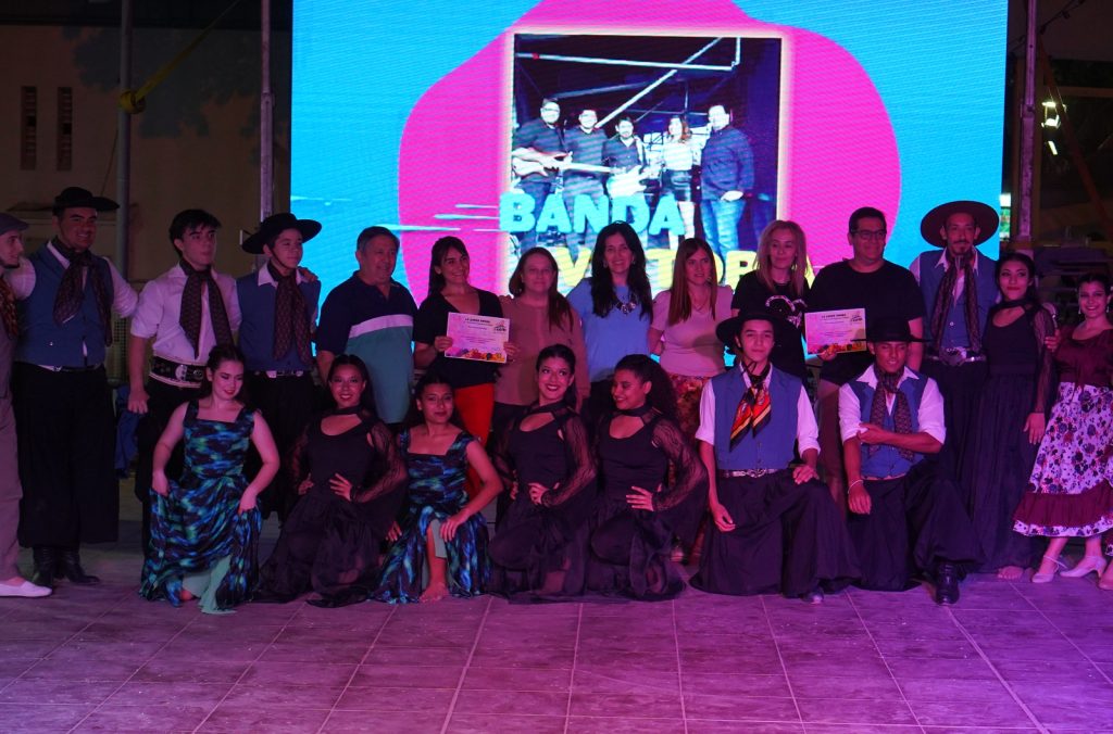 Con gran éxito “La Banda Danza” palpitó los 111° aniversario de la ciudad