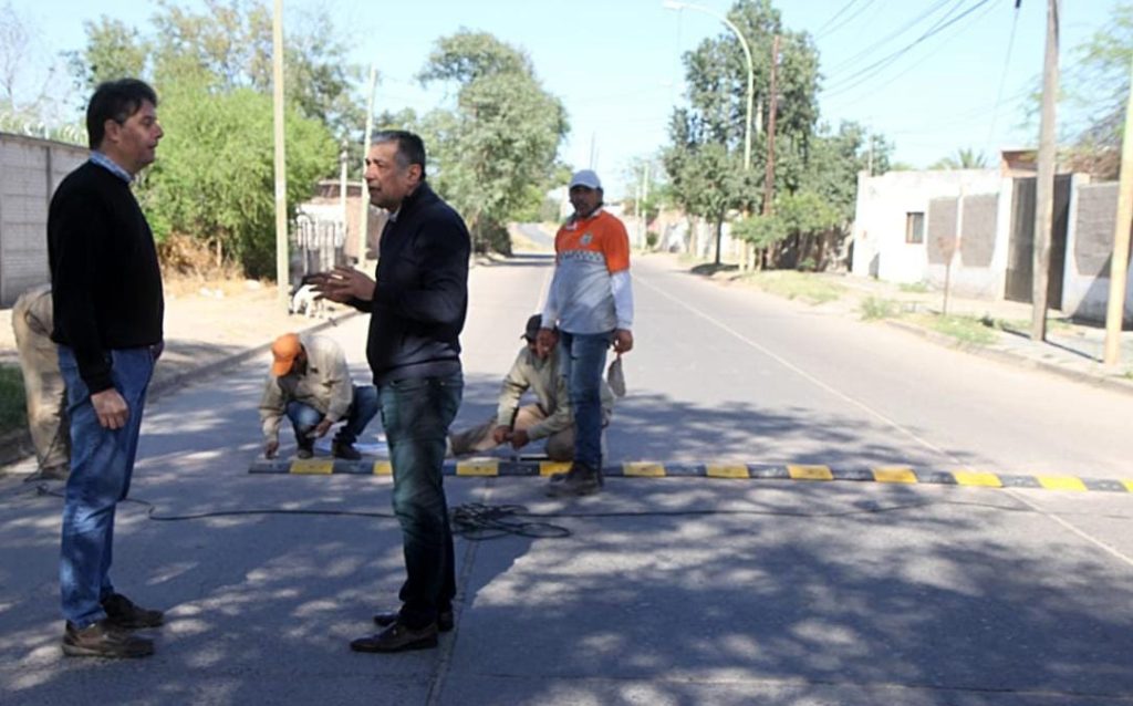 Seguridad Vial: colocan reductores de velocidad en distintos sectores de La Banda