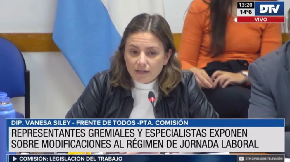 Con el respaldo de la Ministra de Trabajo, comenzaron a debatir la reducción de la jornada laboral