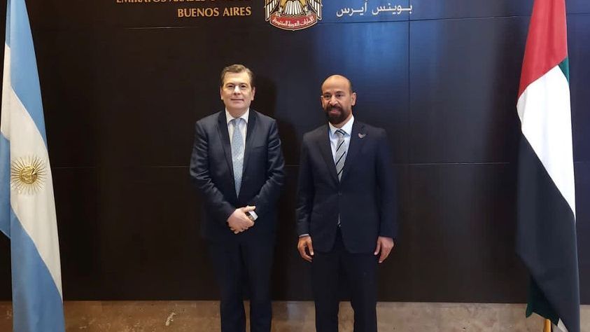 Zamora se reunió con el Embajador de Emiratos Árabes Unidos, Saeed Abdulla Saif Joula Alqemzi