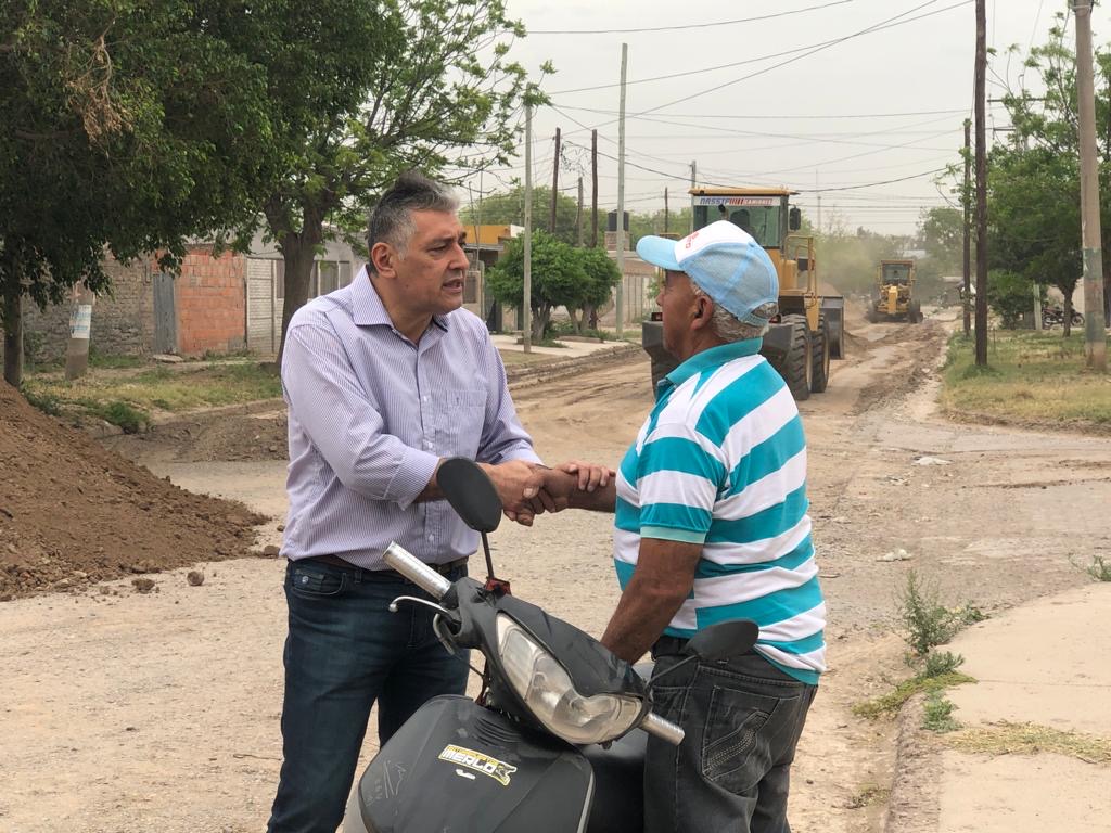 Dio inicio la obra de pavimentación de la calle Domingo Juarez 