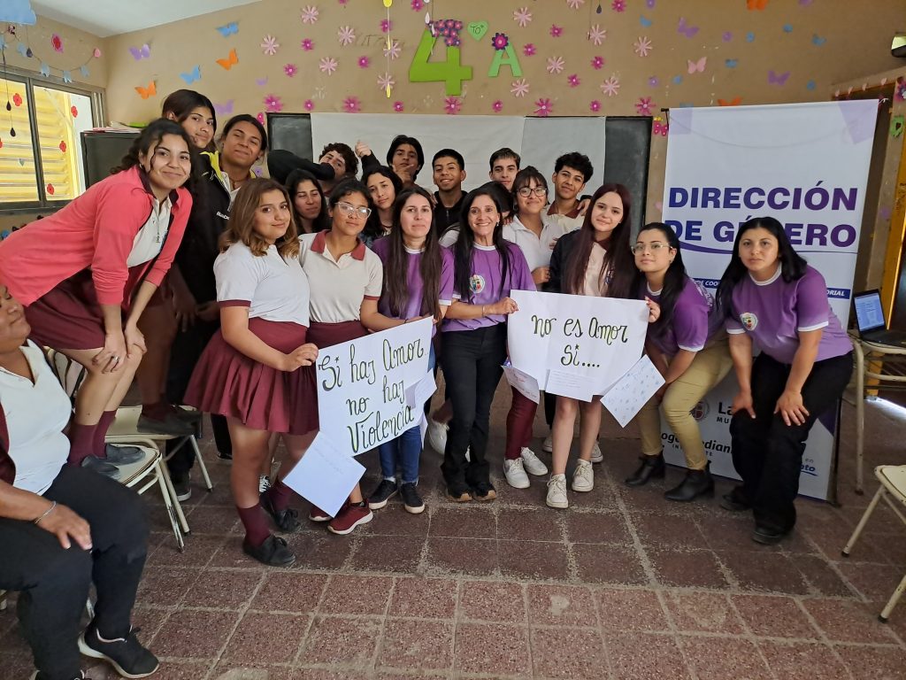 Se dictó un taller sobre prevención de violencia en el noviazgo para alumnos del nivel secundario