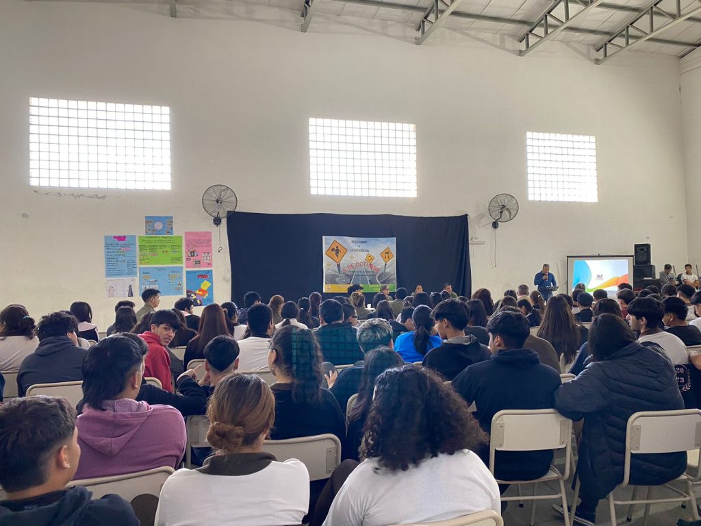 El municipio realizó una jornada sobre educación vial en la Escuela Técnica N°6