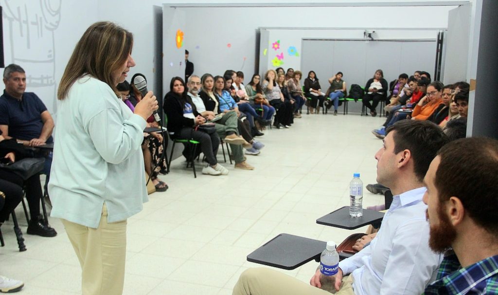 El municipio realizó un conversatorio sobre «Salud Mental y Consumos»