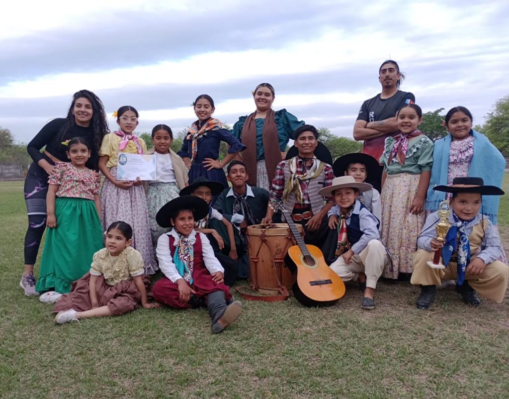 La Academia Municipal «Añoranzas» realizará un encuentro de danzas folclóricas