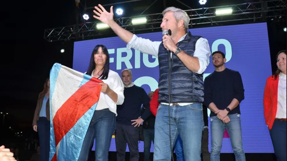 Frigerio dejó sin luz y agua a varias manzanas de Paraná por usar una conexión «trucha»