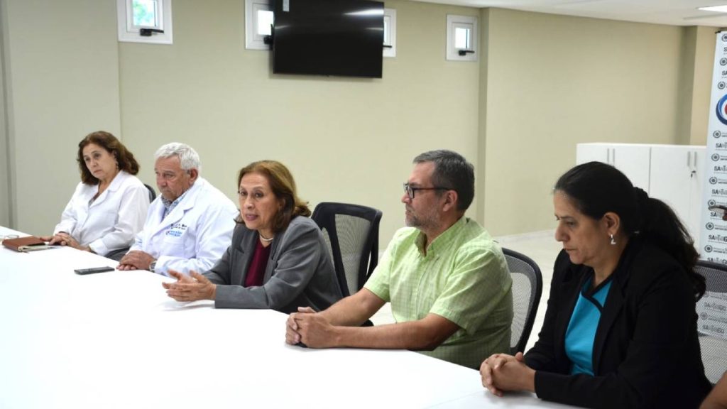 Salud Digital continúa brindando equipamiento a hospitales y postas sanitarias