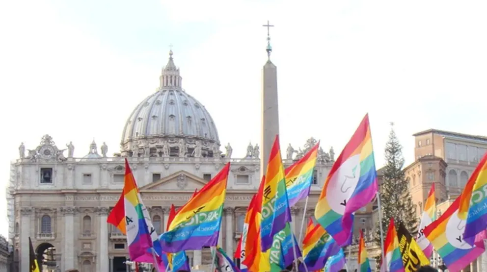 El Papa Francisco aprobó el bautismo para hijos de parejas homosexuales y personas transgénero