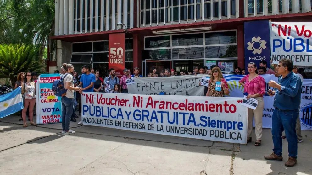 Estudiantes convocan a una vigilia nacional en defensa de la Universidad Pública