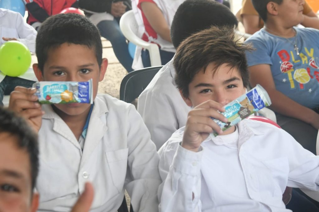 Cientos de niños del Departamento Banda se suman a la lista de beneficiarios del Programa “1700 días”