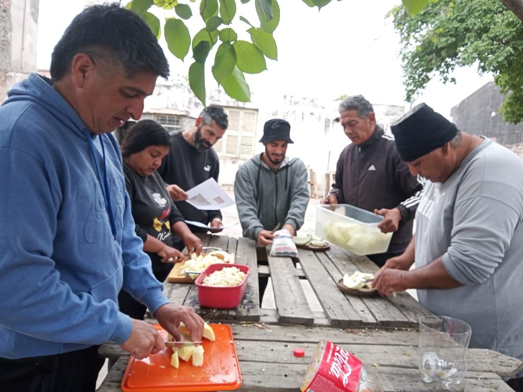 Se desarrolló con éxito el taller de elaboración de dulce de papaya organizado por el municipio