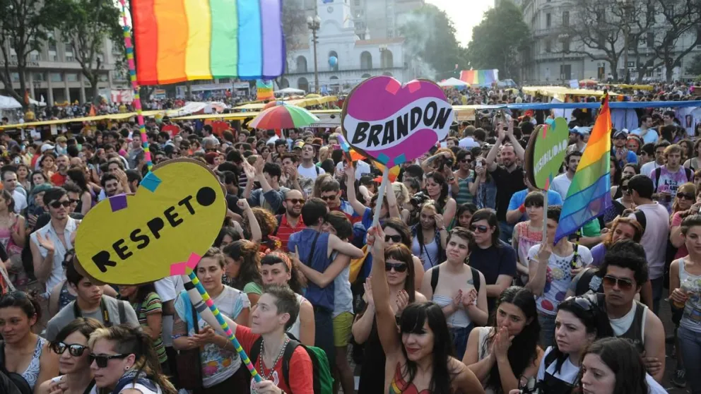 Dirigentes políticos exhortaron a «defender lo conquistado» en el Día del Orgullo LGBT