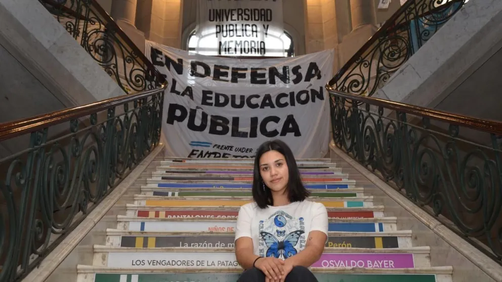 El oficialismo lanzó una campaña en defensa de la universidad gratuita