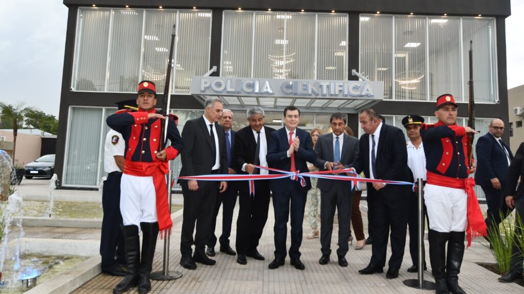 Gerardo Zamora inauguró el moderno edificio de la Policía Científica