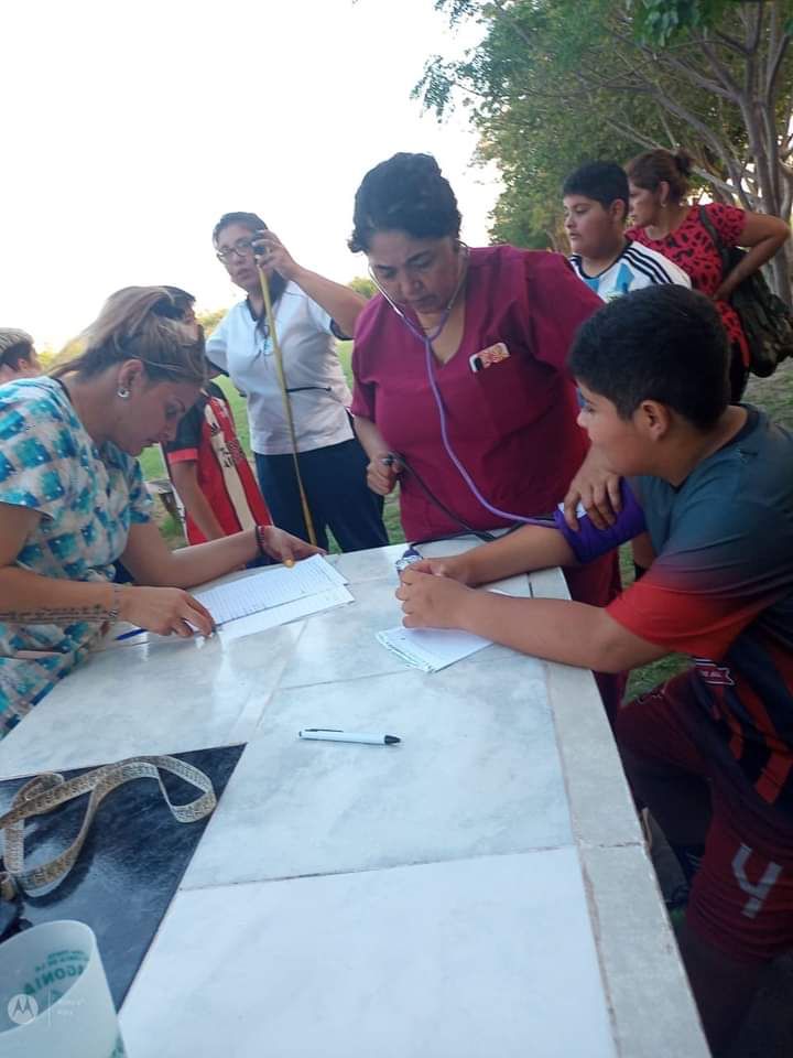 El municipio realizó controles de salud a niños de la escuela de fútbol infantil Nueva Generación