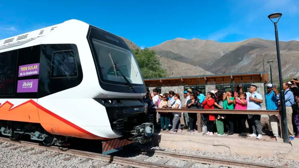 Jujuy inaugura un tren que recorrerá la Quebrada de Humahuaca