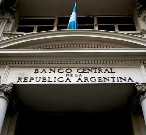 Santiago Bausili se reunió con los bancos para explicarles las nuevas medidas del BCRA