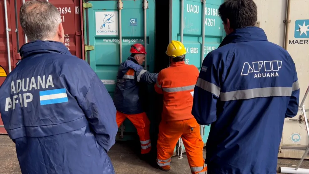 Ley ómnibus: se podrán ingresar productos importados para uso personal sin pagar impuestos