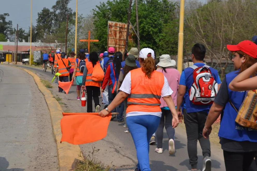 Vialidad Nacional previene a conductores por la presencia de peregrinos en las rutas