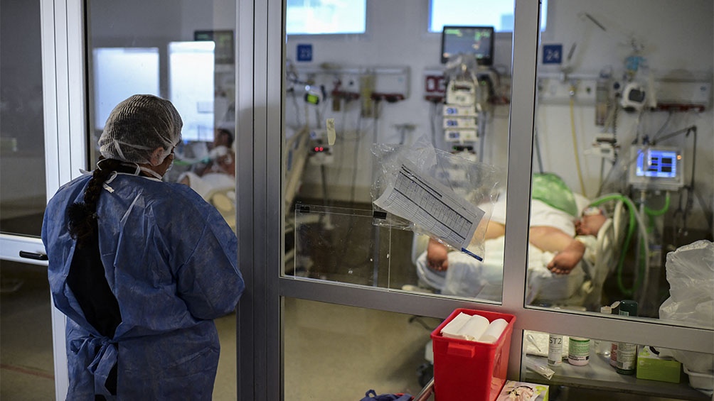 «El DNU y la Ley ómnibus lesionan el derecho a la salud», dicen profesionales de sanidad