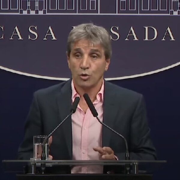 Caputo anunció que quitan el capítulo fiscal de la Ley Ómnibus