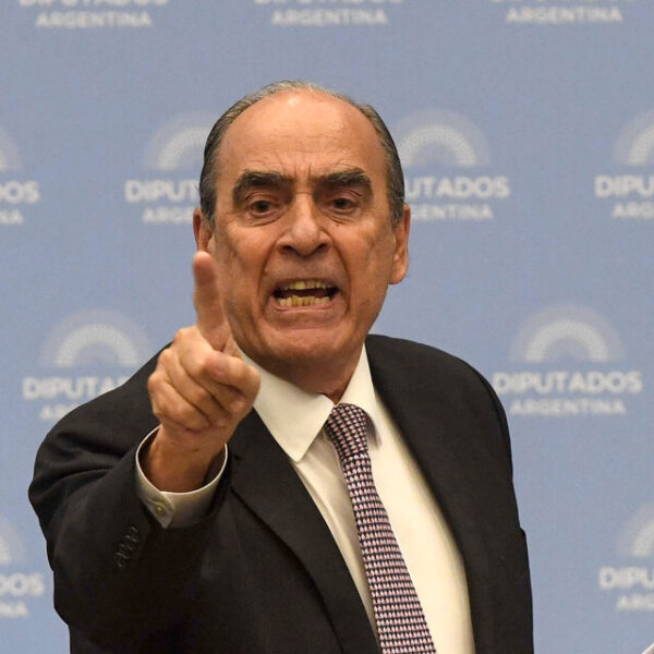 El Gobierno amenaza con cobrar Ganancias de forma retroactiva 