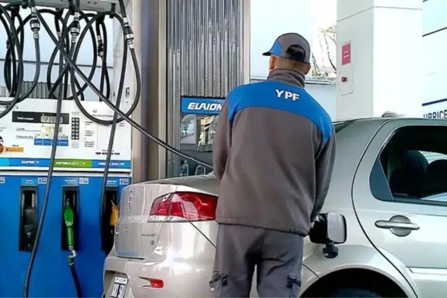 Tras Semana Santa, vuelven a aumentar los combustibles en Santiago