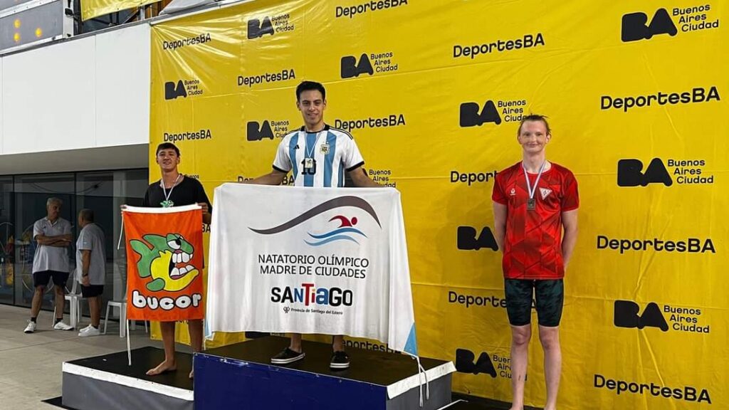 Matías Sosa González obtuvo la medalla dorada en el Campeonato de Natación de la República