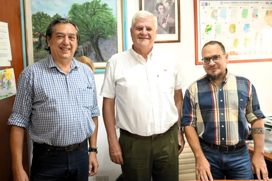 INTA Santiago recibió la visita del nuevo Director Nacional de Bosques