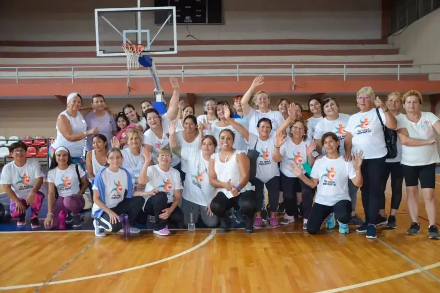 Inició la Semana de la Mujer en el Polideportivo municipal