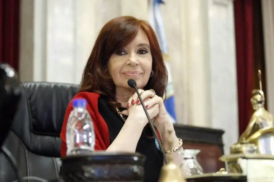 Cristina Kirchner le contestó a Javier Milei y siguen los cruces: “Cálmese, Presidente”