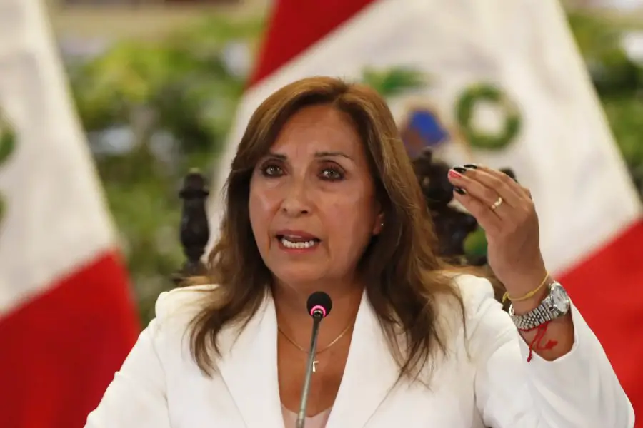 Allanaron casa de la presidenta de Perú por enriquecimiento ilícito