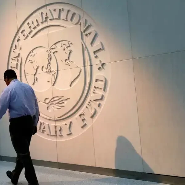 El FMI proyectaba inflación de 70% anual y ahora de 150%: qué pasó