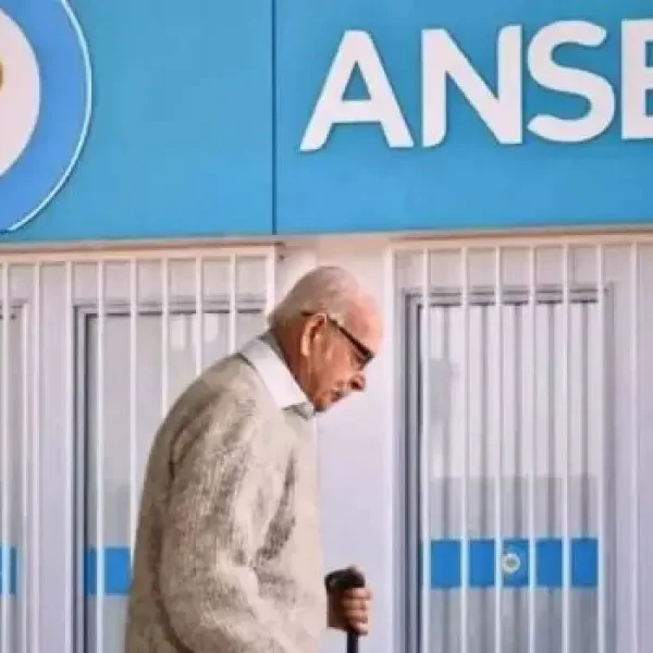 Nuevas disparidades en el aumento jubilatorio de mayo: ¿Quiénes se benefician y quiénes no cobran?