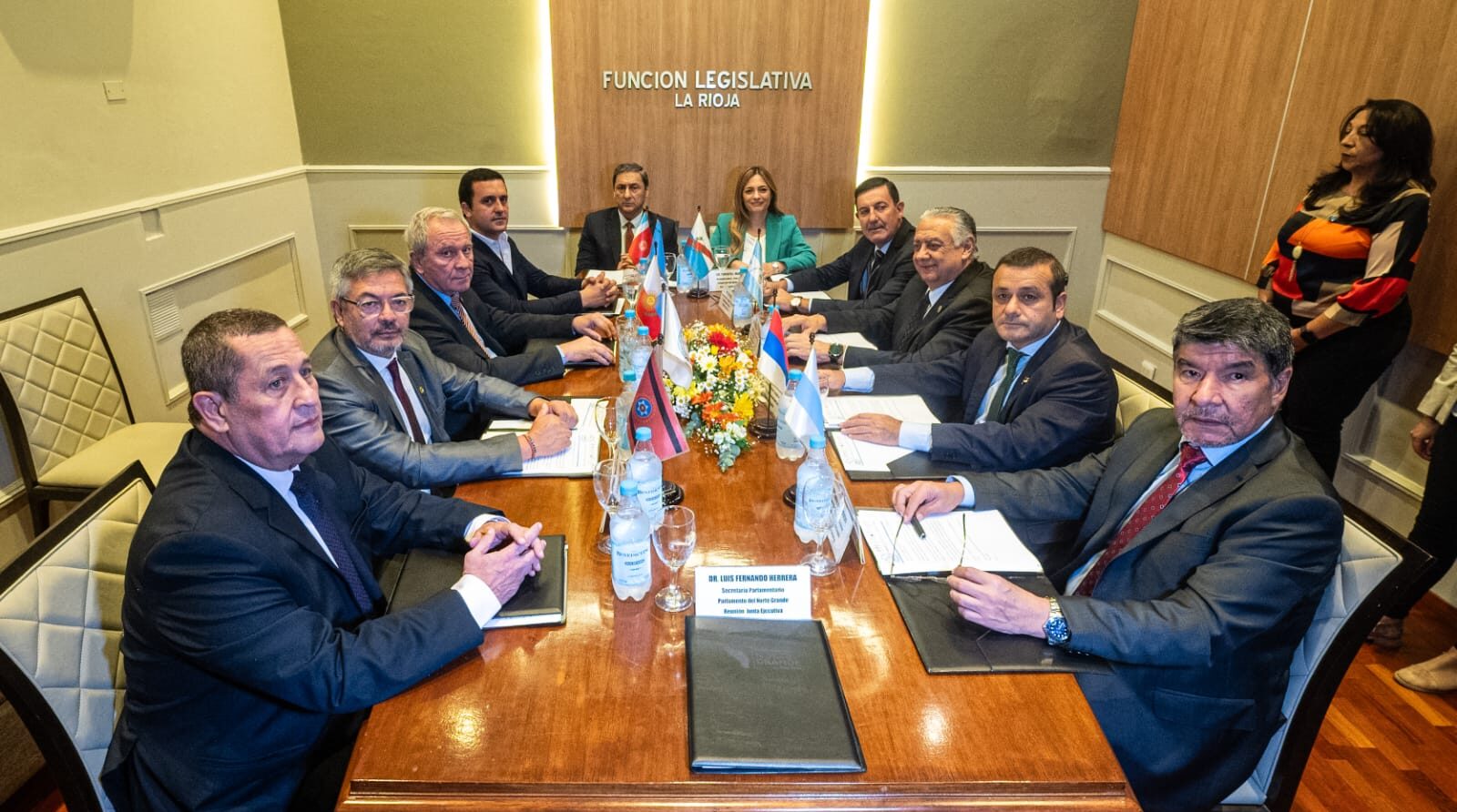 La Junta Ejecutiva del parlamento del Norte Grande Argentino se reunió en La Rioja