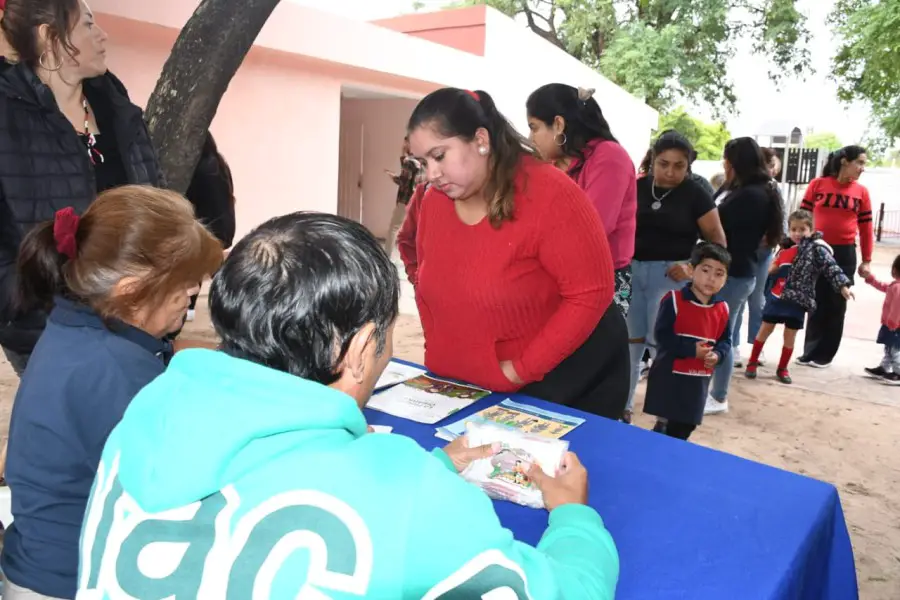 Desarrollo Comunitario entrega Kit de semillas de otoño-invierno