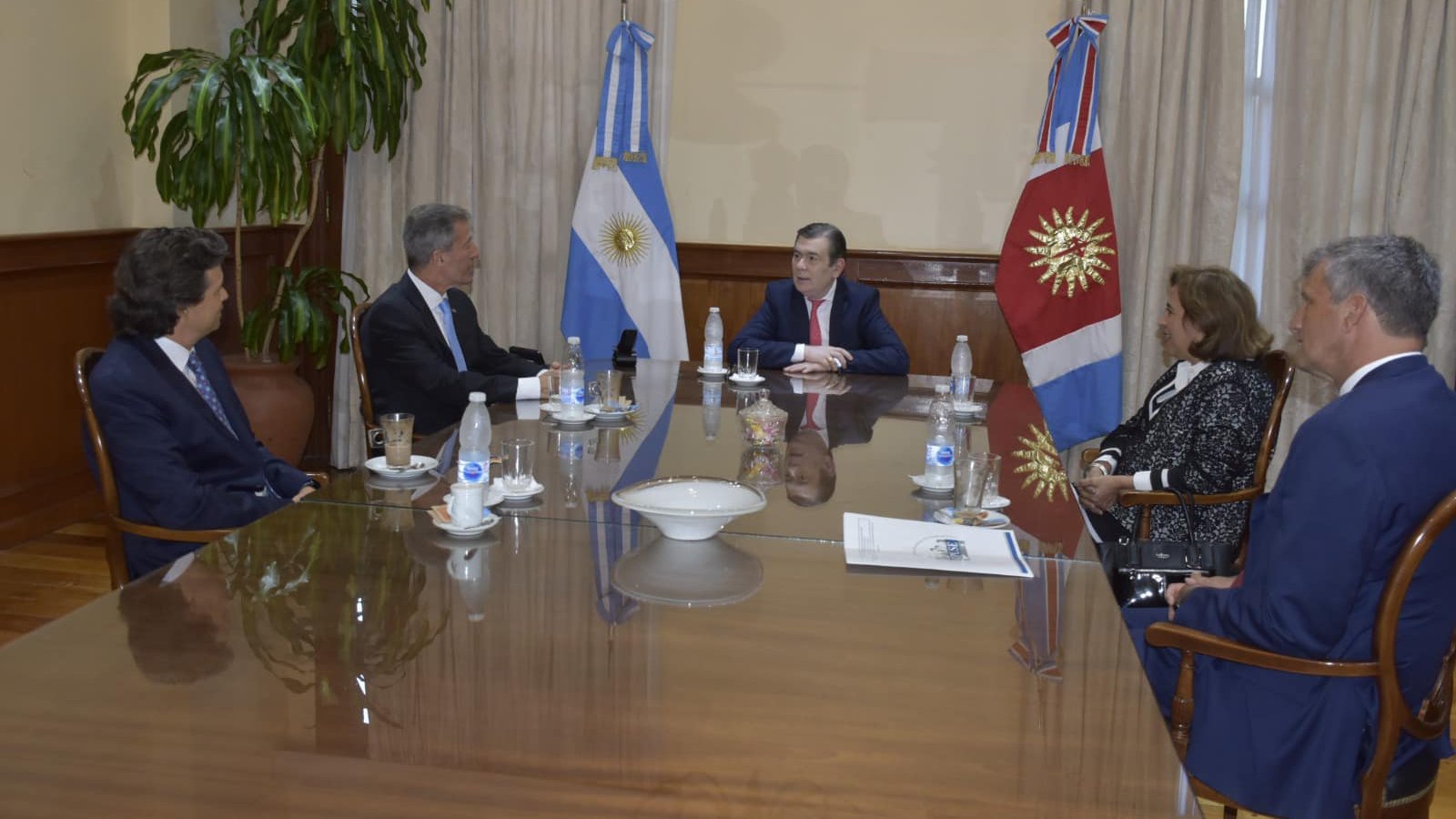 El gobernador Gerardo Zamora se reunió con autoridades de la Universidad Nacional de San Martín