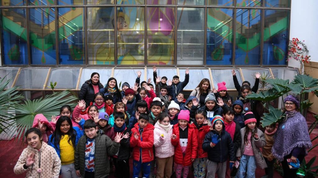 Alumnos de Loreto visitaron Casa de Gobierno