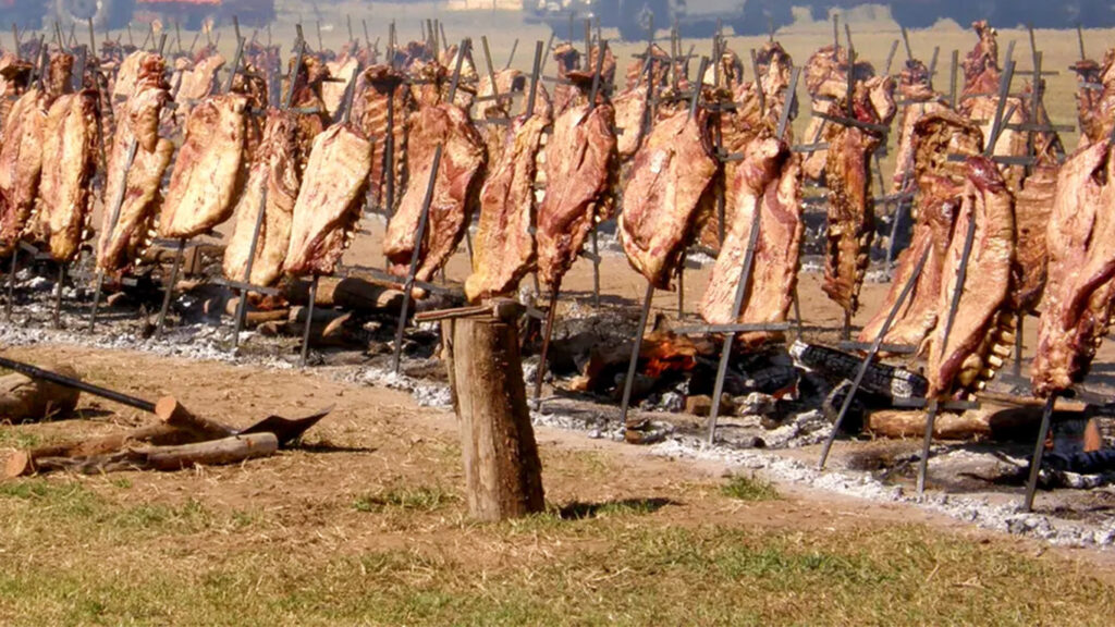 Sumampa se prepara para una nueva edición del Concurso Nacional de Asado con Cuero y Locro Criollo